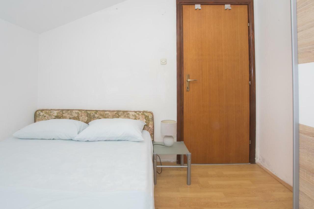 Jarak Apartment *